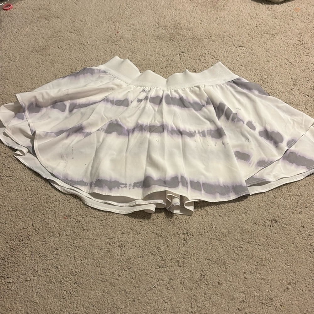 Lululemon court rival skirt